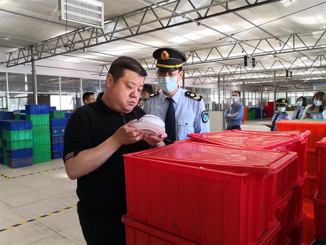 和标准重点对餐饮具集中消毒服务单位的消毒工艺流程,使用的消毒产品